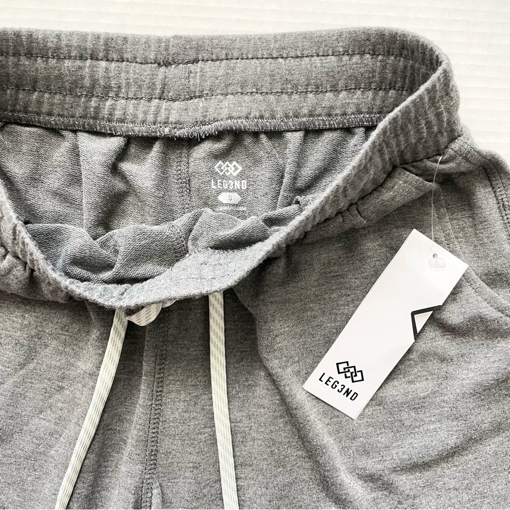 Women’s Gray Stretch French Terry Active Soft Shorts NWT - Size S - Picture 2 of 3